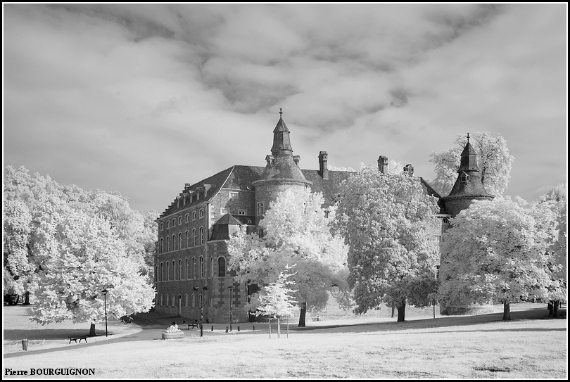 Chteau de Monceau-sur-Sambre, Belgique